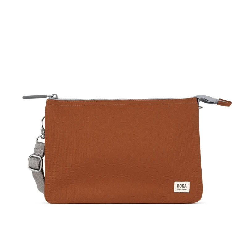 ROKA Carnaby Crossbody XL Tasche aus recyceltem Canvas