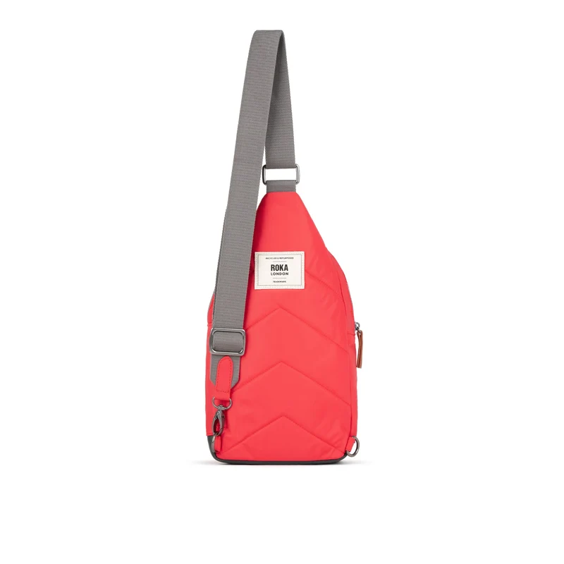 ROKA Willesden B Große Tasche aus recyceltem Nylon - Mohnblume