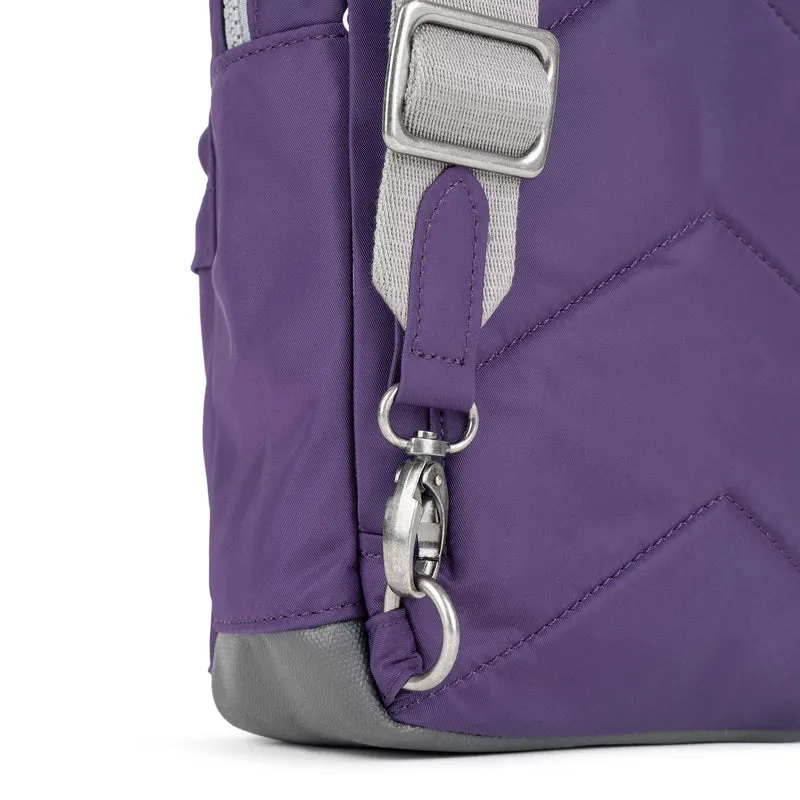 ROKA Willesden Große Tasche aus recyceltem Nylon – Majestätisches Lila