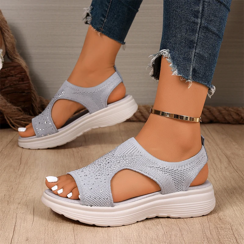 Aoreda | Bequeme Plateau-Sandalen mit Glitzerakzenten