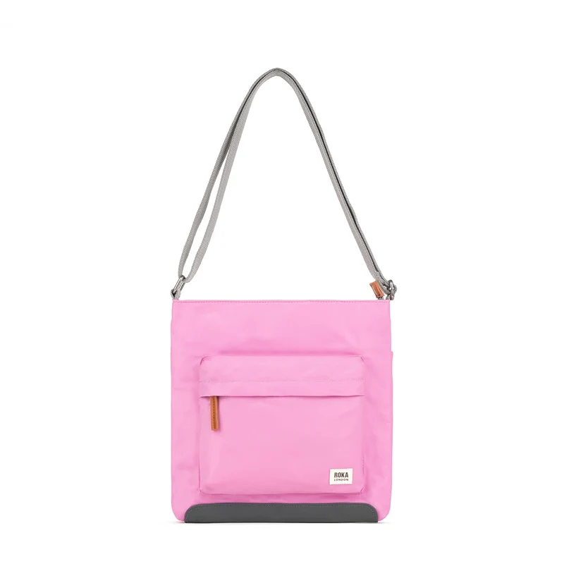 ROKA Kennington B Mittelgroße Tasche aus recyceltem Nylon – Orchidee