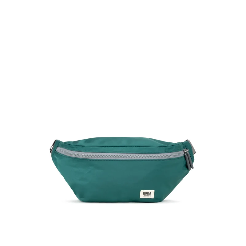 ROKA Mittelgroße Tasche „Jubilee“ aus recyceltem Nylon - Blaugrün