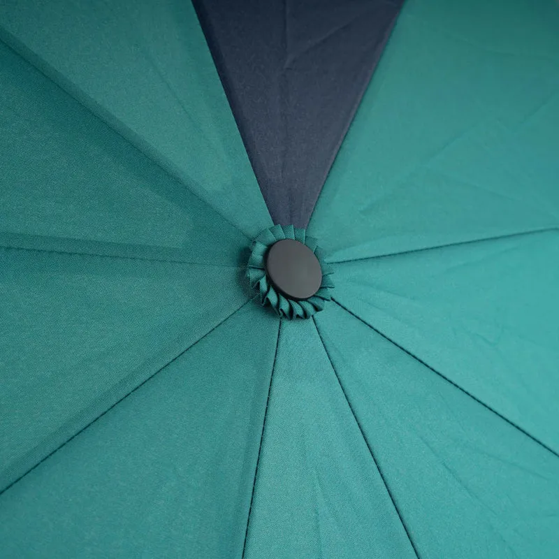 ROKA Waterloo – Regenschirm aus recyceltem Nylon in Blaugrün/Mitternachtsblau