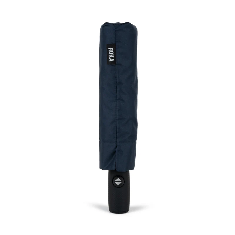 ROKA Waterloo Midnight Regenschirm aus recyceltem Nylon