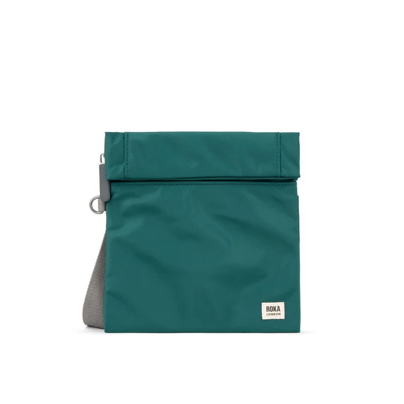 ROKA Kleine Tasche Stratford aus recyceltem Nylon - Blaugrün