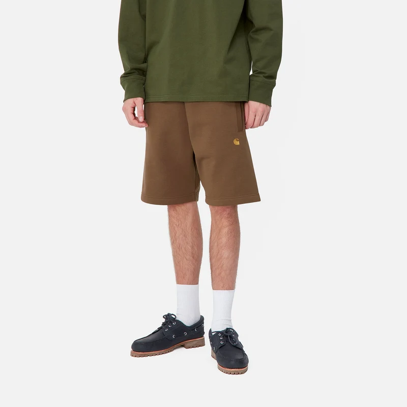 Carhartt WIP Herren Chase Sweat Shorts - Schokolade