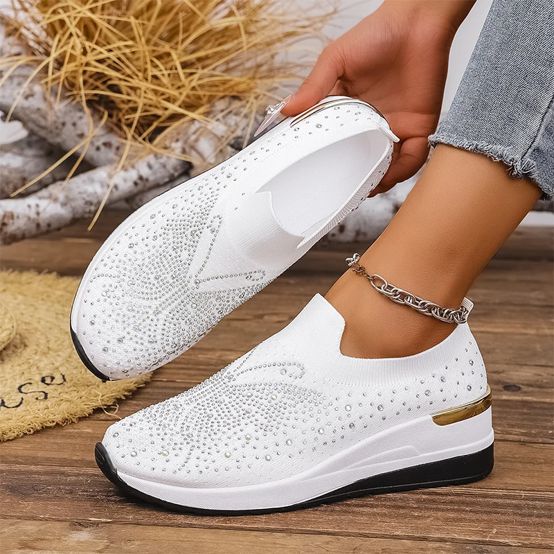 Yuolen | Slip-On-Sneaker mit Schmetterlingsmotiv und Strass
