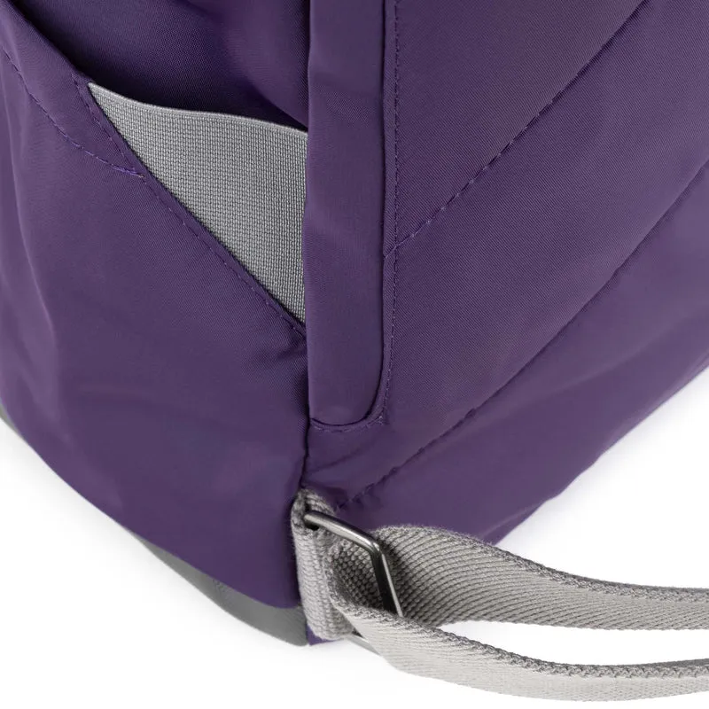 ROKA Canfield B Majestic Purple Kleine Tasche aus recyceltem Nylon