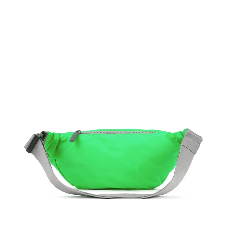 ROKA Mittelgroße Jubilee-Tasche aus recyceltem Nylon – Kleeblatt