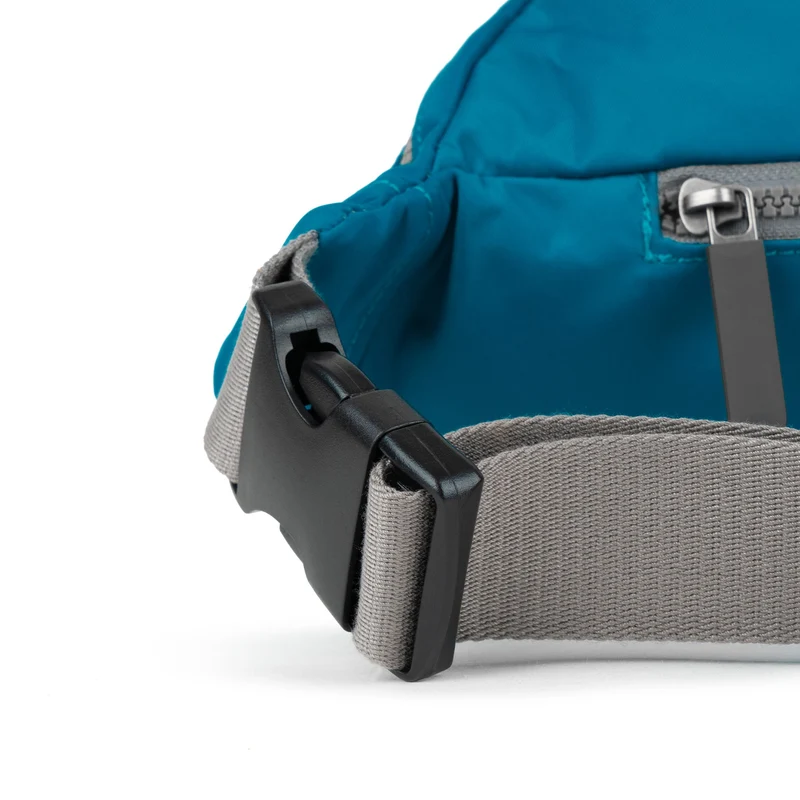 ROKA Mittelgroße Jubilee-Tasche aus recyceltem Nylon - Seaport