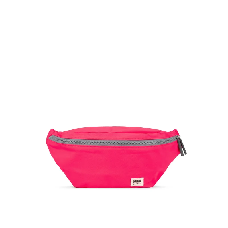 ROKA Mittelgroße Jubilee-Tasche aus recyceltem Nylon - Himbeere