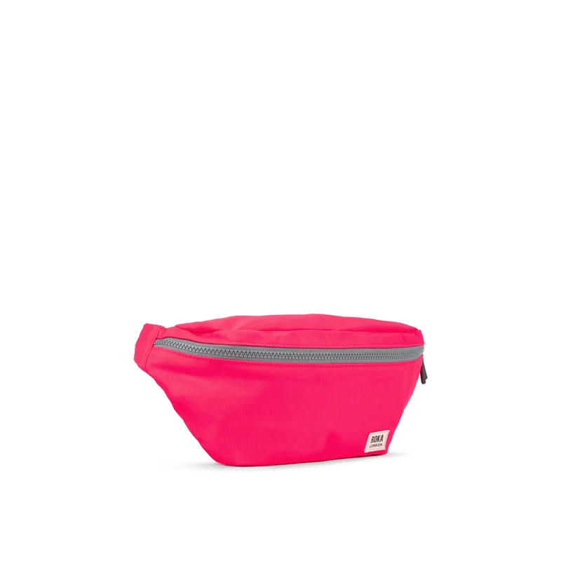 ROKA Mittelgroße Jubilee-Tasche aus recyceltem Nylon - Himbeere