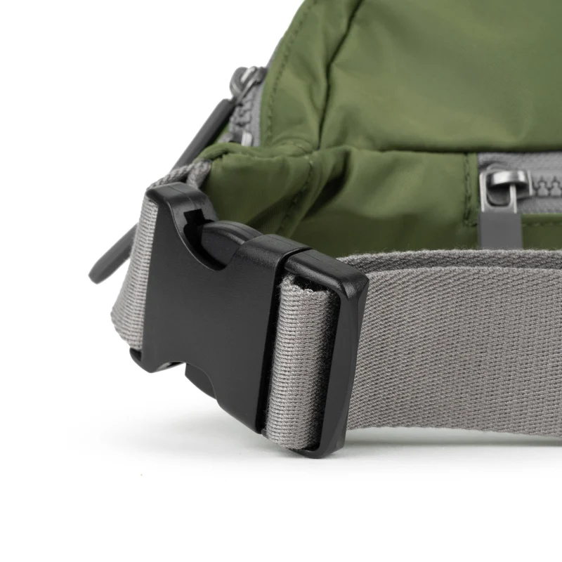 ROKA Mittelgroße Jubilee-Tasche aus recyceltem Nylon - Avocado