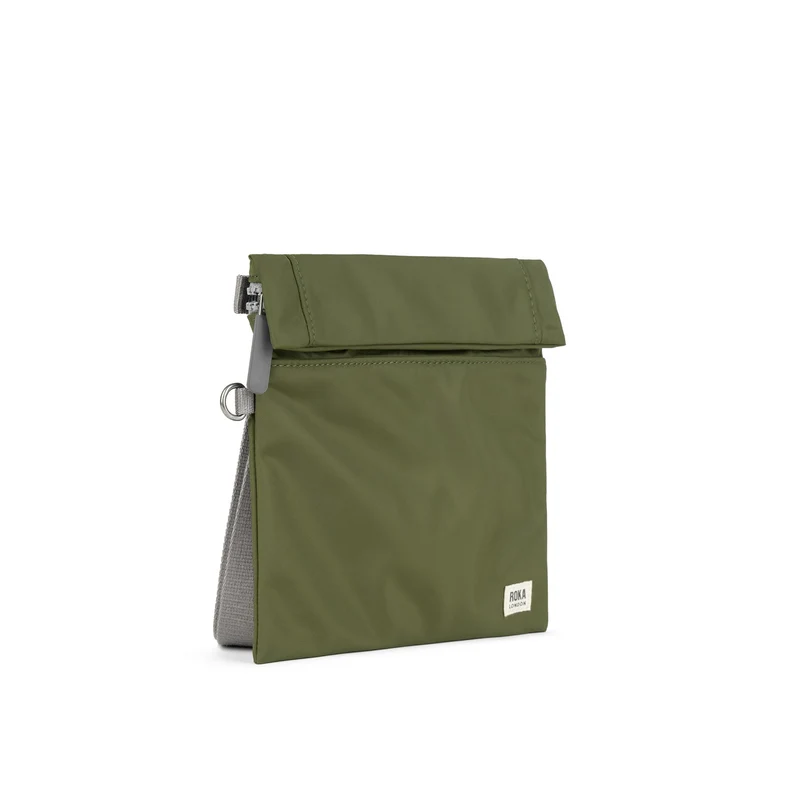 ROKA Kleine Stratford-Tasche aus recyceltem Nylon – Militärgrün