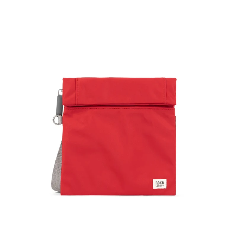 ROKA Kleine Stratford-Tasche aus recyceltem Nylon - Cranberry