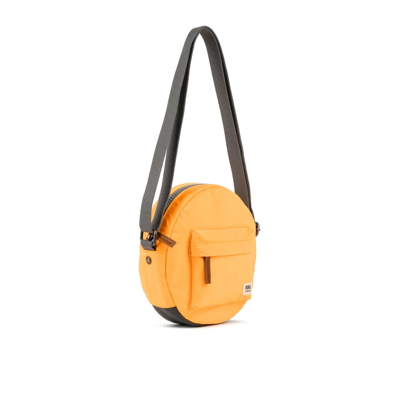 ROKA Paddington B Kleine Tasche aus recyceltem Nylon - Sorbet