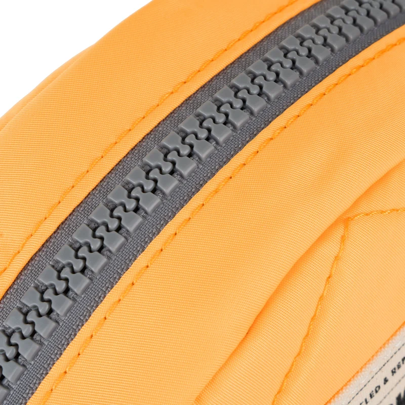 ROKA Paddington B Kleine Tasche aus recyceltem Nylon - Sorbet