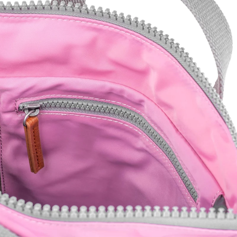 ROKA Bantry B Orchideen-Tasche aus recyceltem Nylon