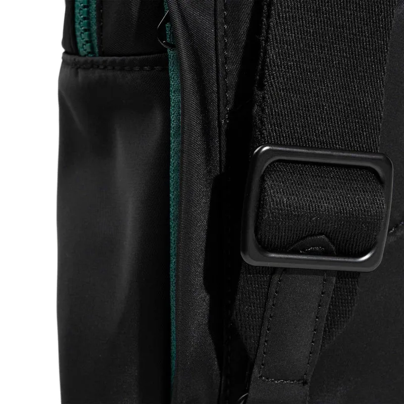 ROKA All Black Willesden Große Tasche aus recyceltem Nylon, Farbe B Teal