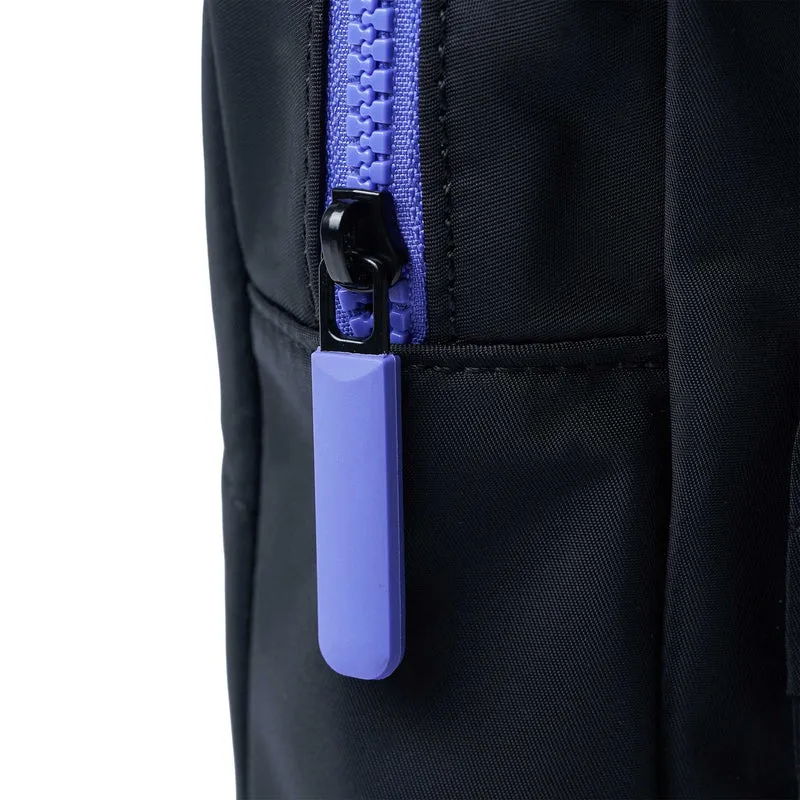 ROKA All Black Willesden B Lila Große Tasche aus recyceltem Nylon