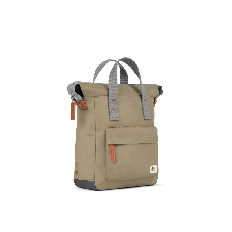 ROKA Bantry Kleine Tasche aus recyceltem Nylon, Farbe: Taupe