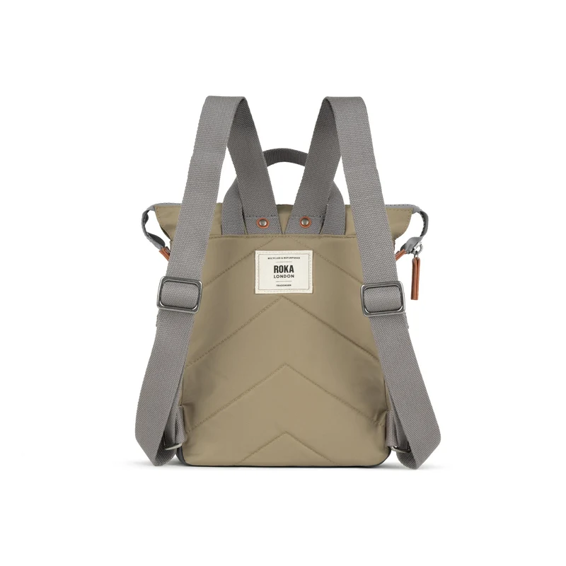 ROKA Bantry Kleine Tasche aus recyceltem Nylon, Farbe: Taupe