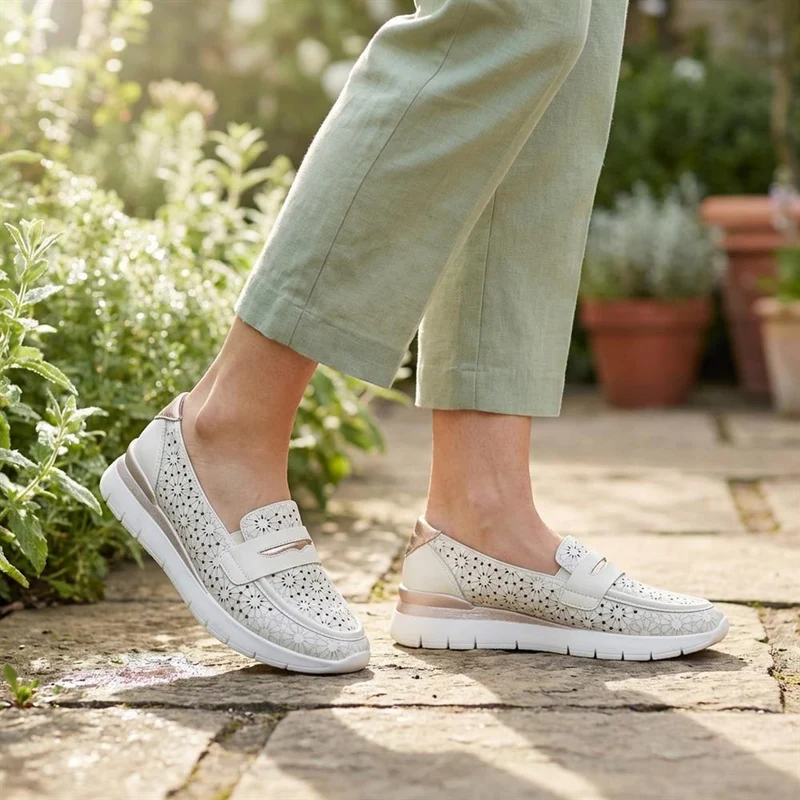 Arch Support Leather Slip On Shoes - BRK43027 / 328 997 - Cream