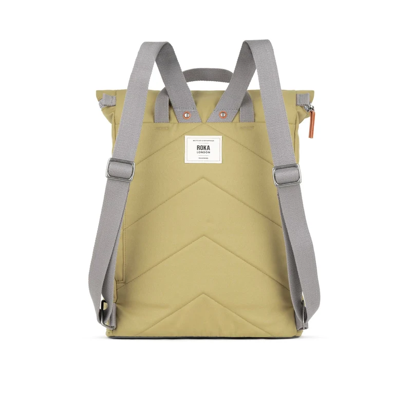ROKA Finchley Eine große Tasche aus recyceltem khakifarbenem Canvas