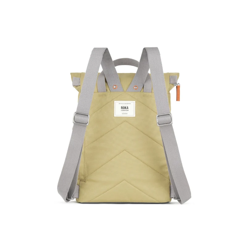ROKA Finchley Eine mittelgroße Tasche aus recyceltem Khaki-Canvas