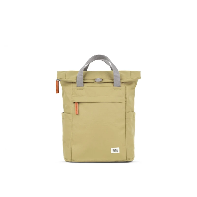 ROKA Finchley Eine kleine Tasche aus recyceltem khakifarbenem Canvas