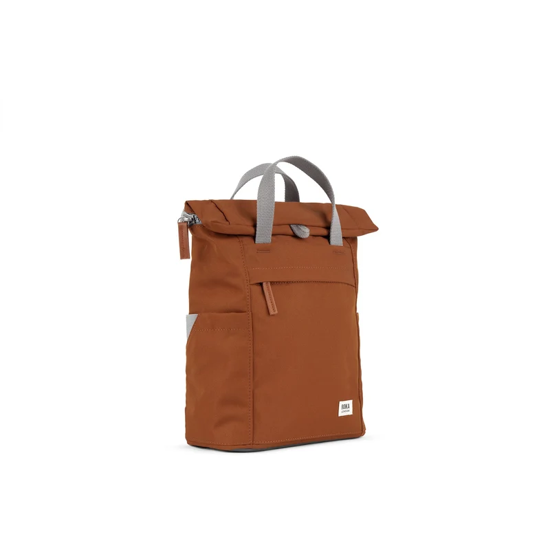 ROKA Finchley Eine kleine Tasche aus recyceltem Canvas