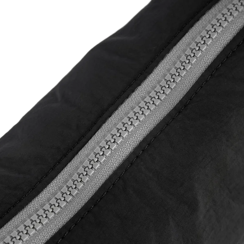 ROKA Farringdon Schwarzer Beutel aus recyceltem Taslon