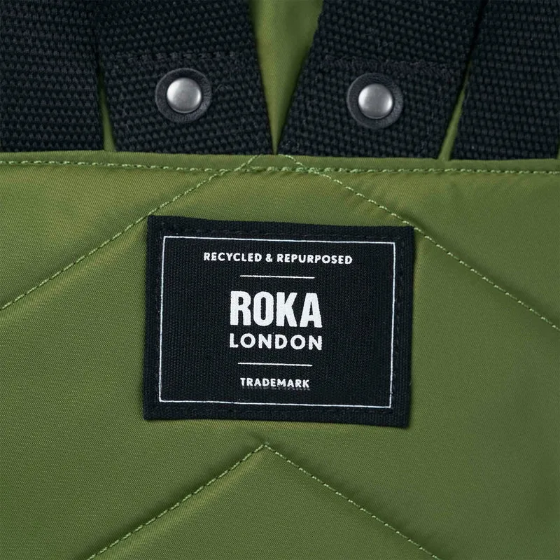 ROKA Black Label Bantry B Avocado Kleine Tasche aus recyceltem Nylon