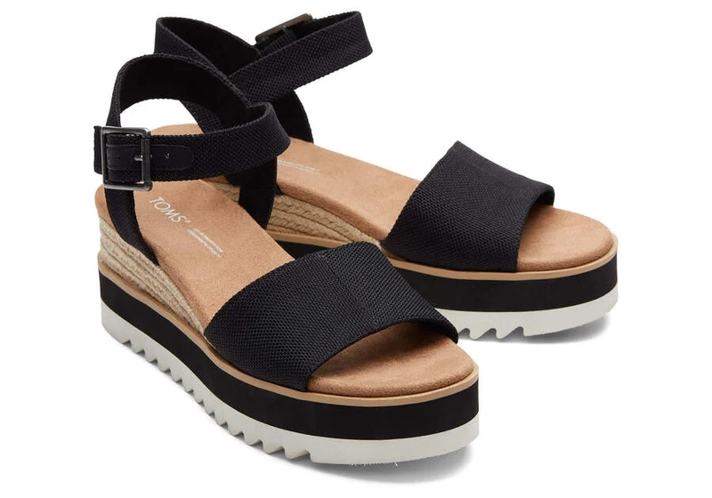 TOMS Diana – Weite Keilsandalette für Damen - Schwarz