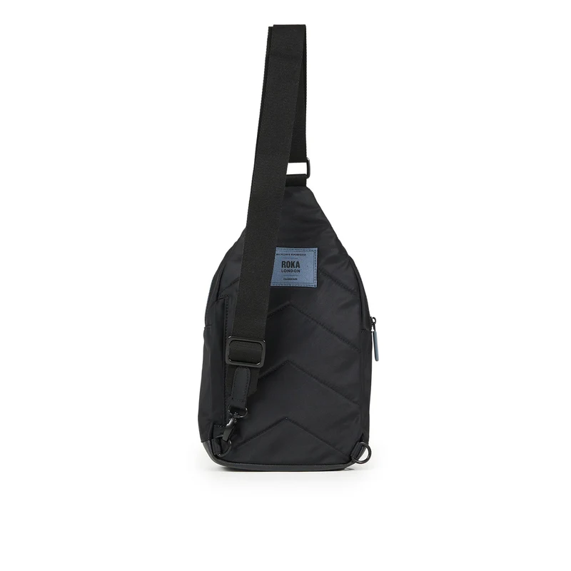 ROKA All Black Willesden B Airforce Große Tasche aus recyceltem Nylon