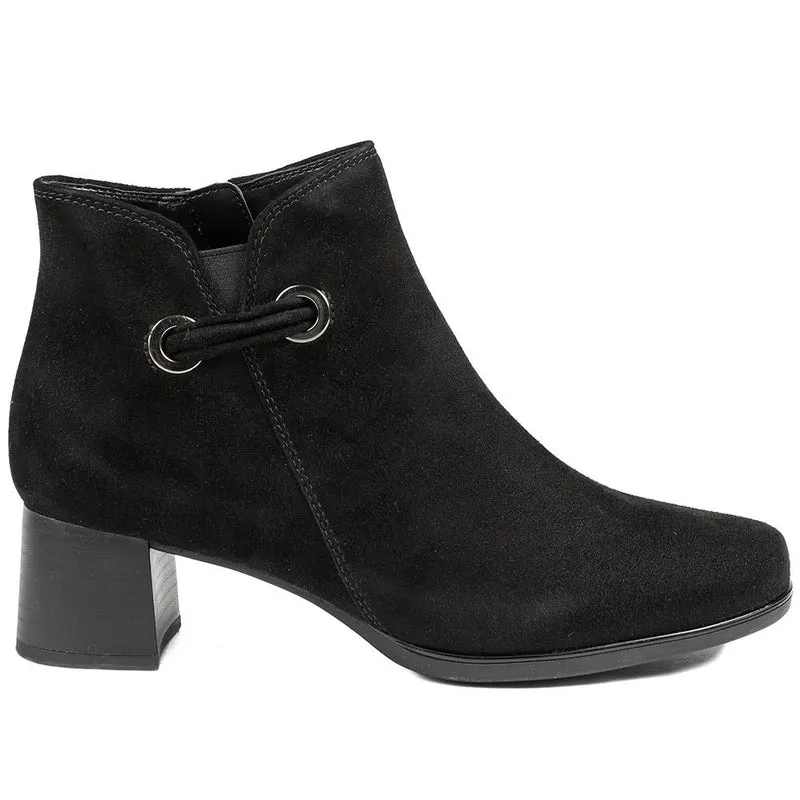 Leather Ankle Boots With Block Heel - GAB42020 / 329 514 - Black