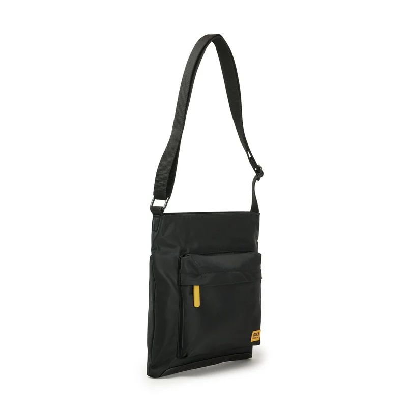 ROKA All Black Kennington B Corn Medium Recycling-Nylonbeutel