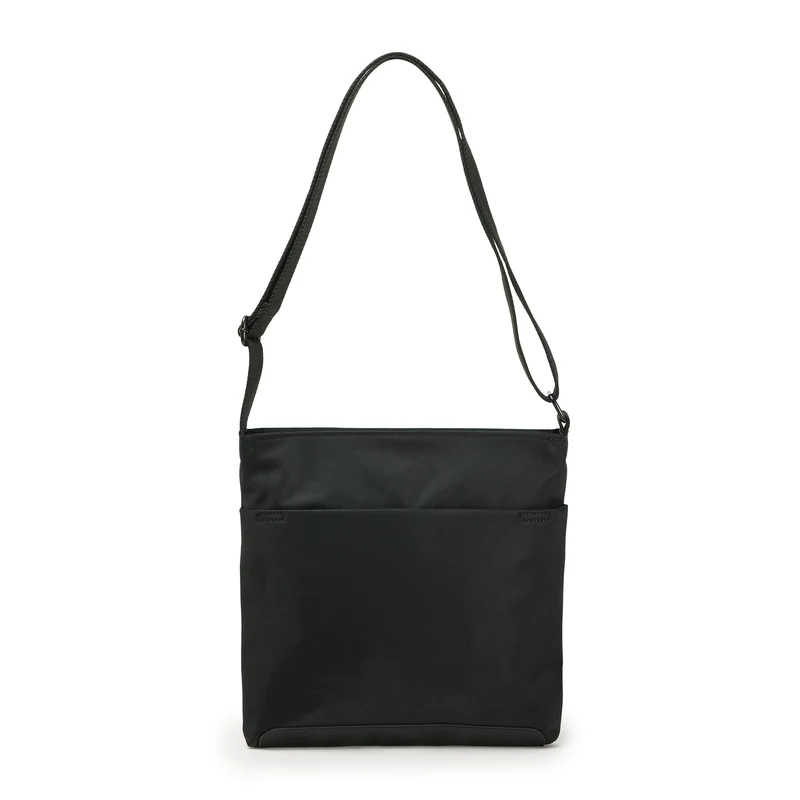 ROKA All Black Kennington B Airforce Medium Tasche aus recyceltem Nylon