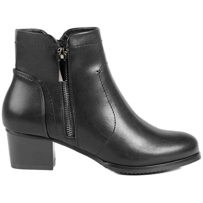 Classic Heeled Ankle Boots with Zip Fastening - SANYI42021 / 329 267 - Black