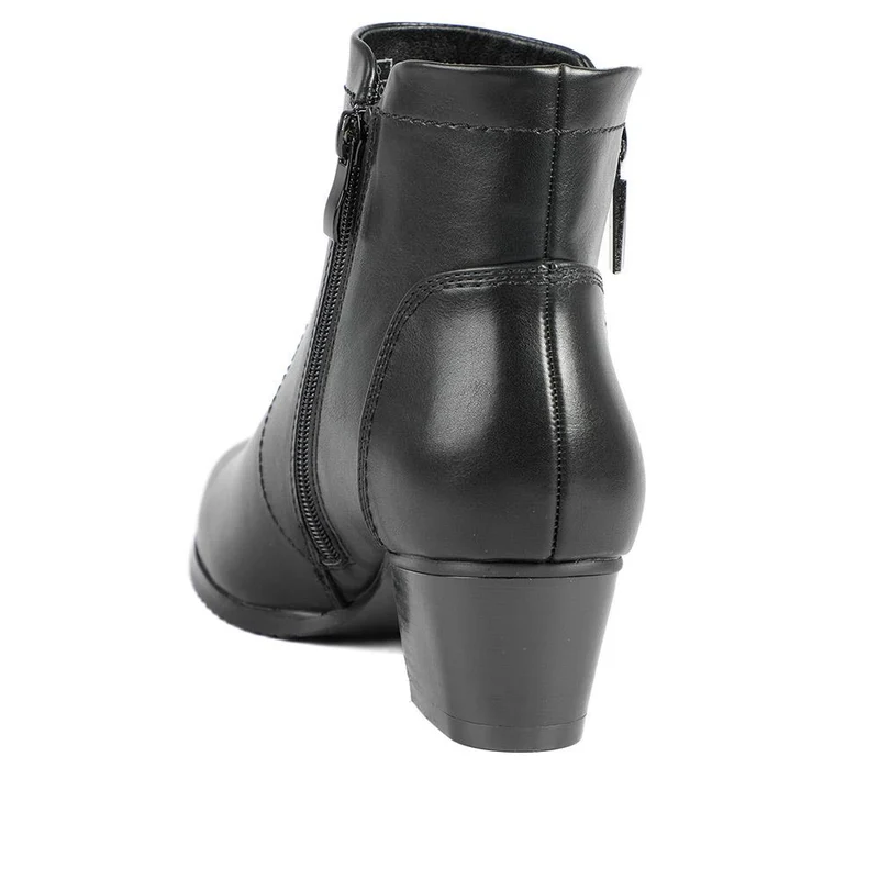 Classic Heeled Ankle Boots with Zip Fastening - SANYI42021 / 329 267 - Black