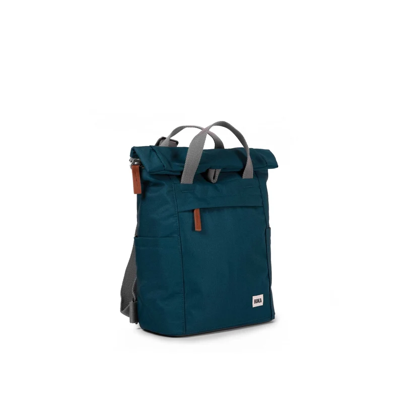 ROKA Finchley Eine kleine, türkisfarbene Tasche aus recyceltem Canvas