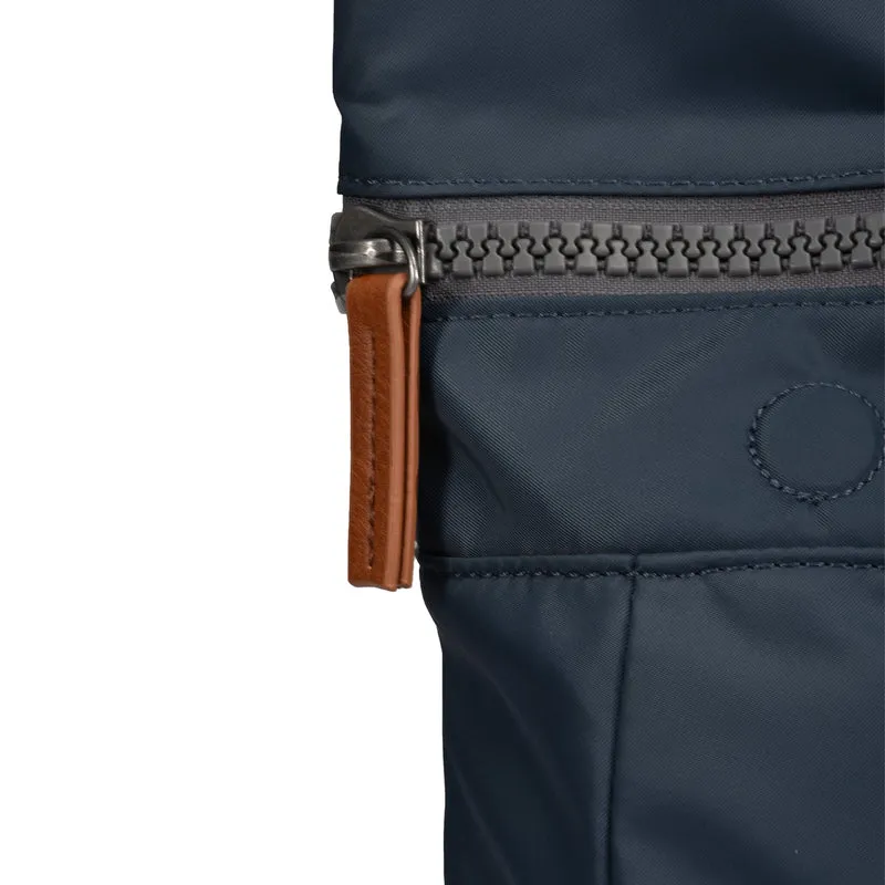 ROKA Canfield B Smoke Medium Recycling-Nylonbeutel