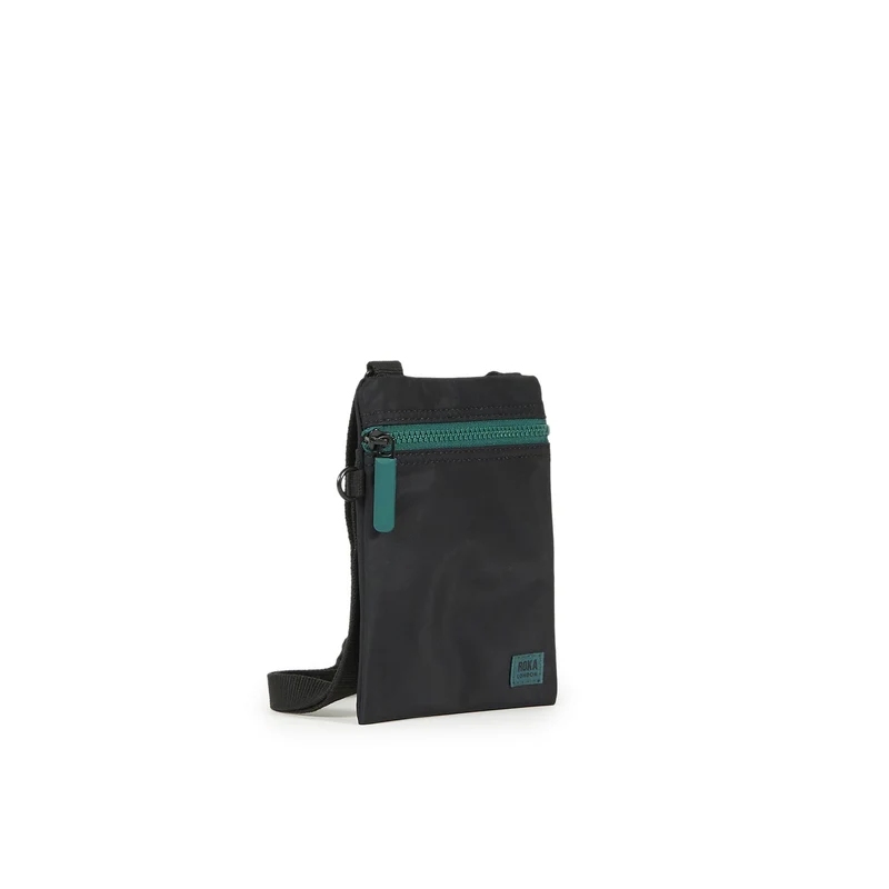 ROKA All Black Chelsea Türkisfarbene Tasche aus recyceltem Nylon