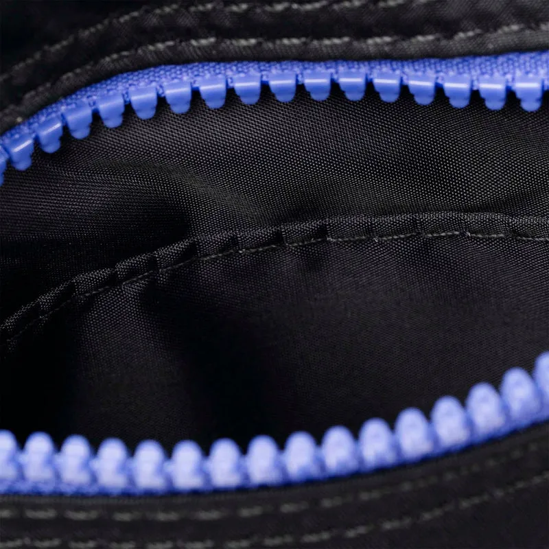 ROKA All Black Chelsea Lila Tasche aus recyceltem Nylon