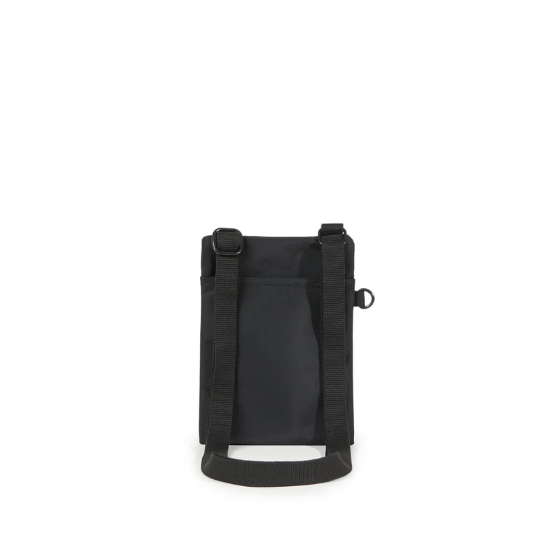ROKA All Black Chelsea Nylonbeutel aus Maisrecyclingmaterial