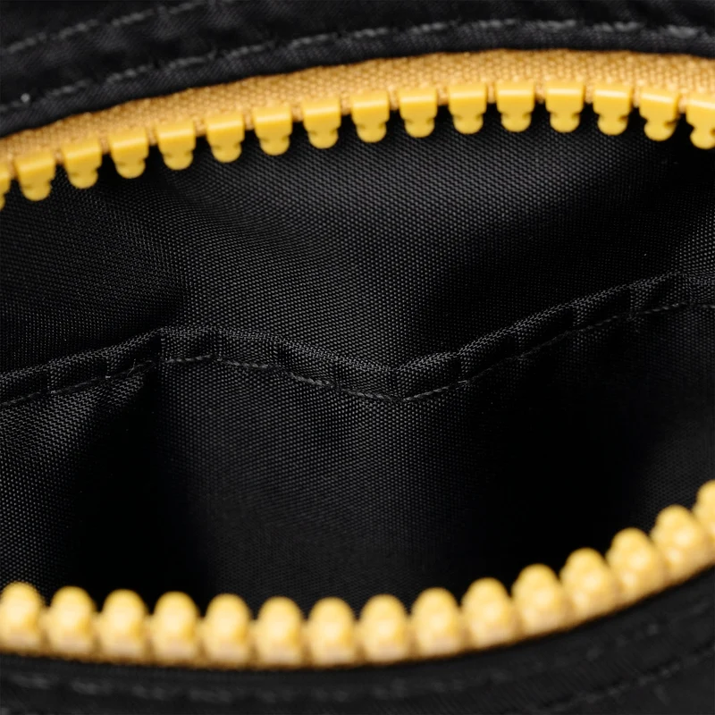 ROKA All Black Chelsea Nylonbeutel aus Maisrecyclingmaterial