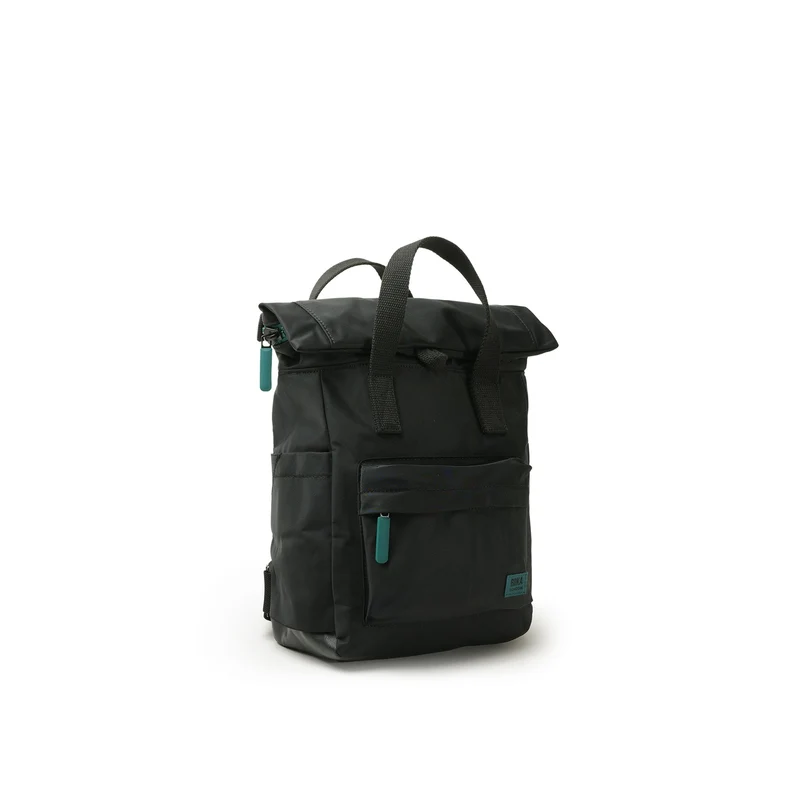 ROKA All Black Canfield B Türkisfarbene kleine Tasche aus recyceltem Nylon