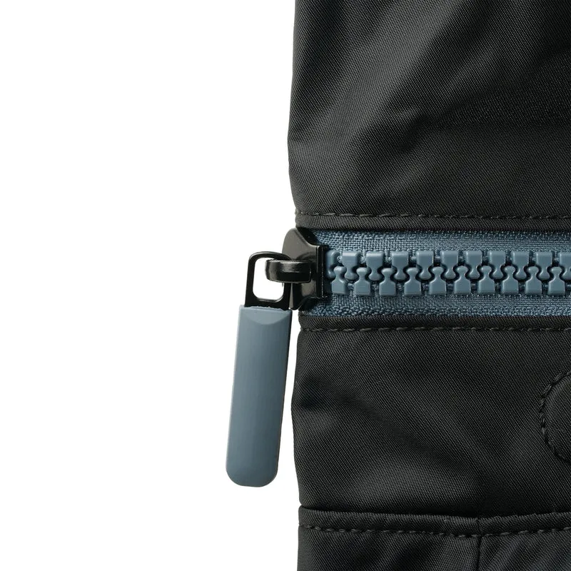 ROKA All Black Canfield B Airforce Kleine Tasche aus recyceltem Nylon