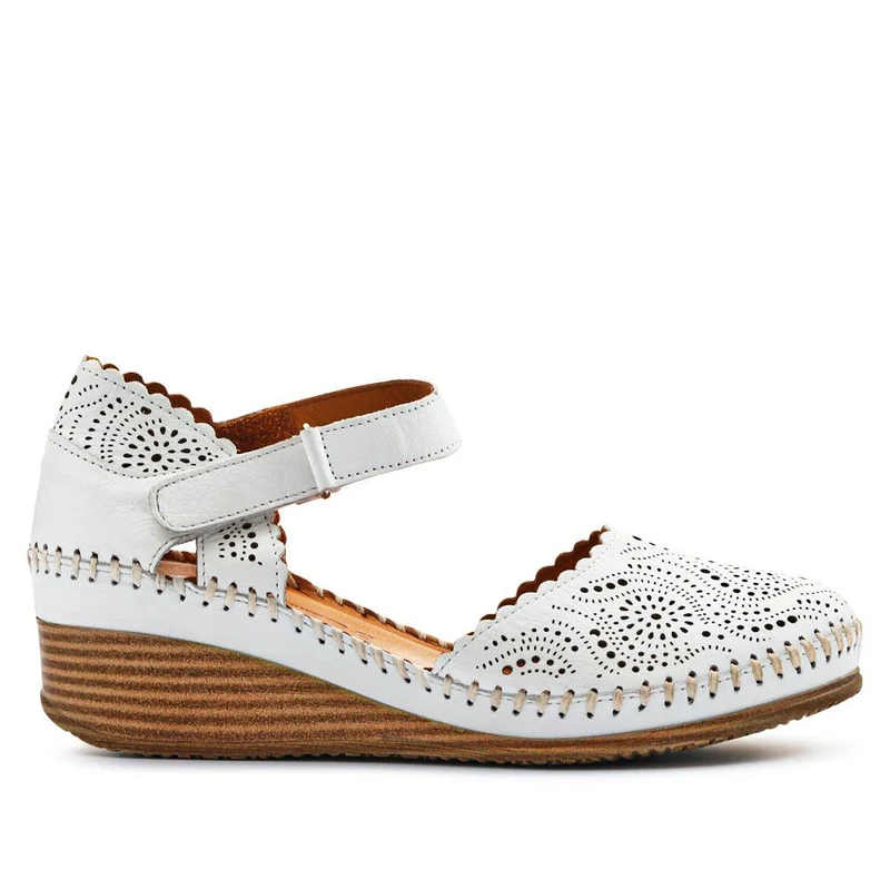 Casual Leather Touch Fasten Mary Janes - METIN41008 / 327 207 - White