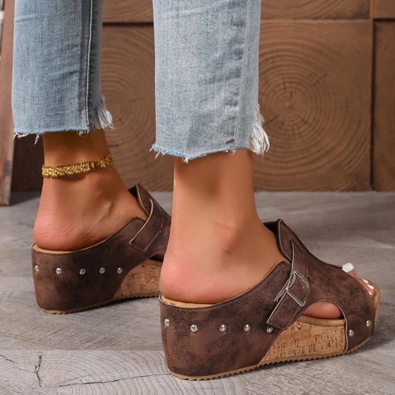 Calmira | Weiche Keilsandalen mit verstellbarer Schnalle
